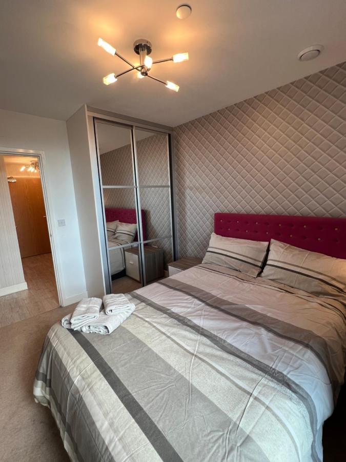 דירות לונדון Cityscape Serenity: 10Th Floor Oasis Near City Airport, Excel & 02 מראה חיצוני תמונה